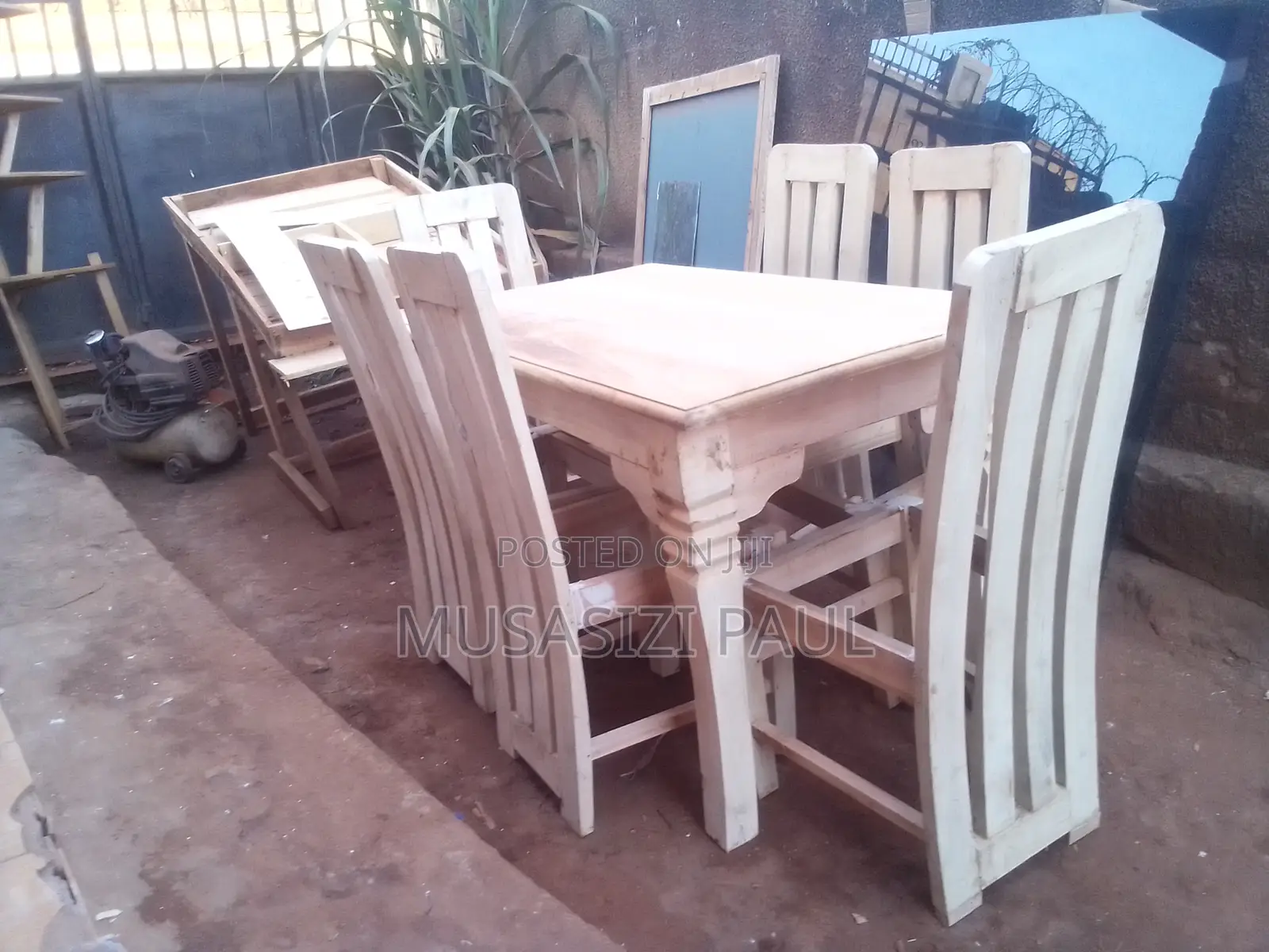 Dinning Table Maker