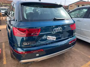 Audi Q7 2018 Blue