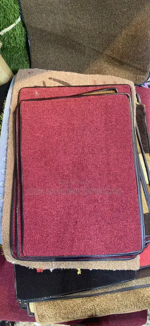 Doormat in Maroon