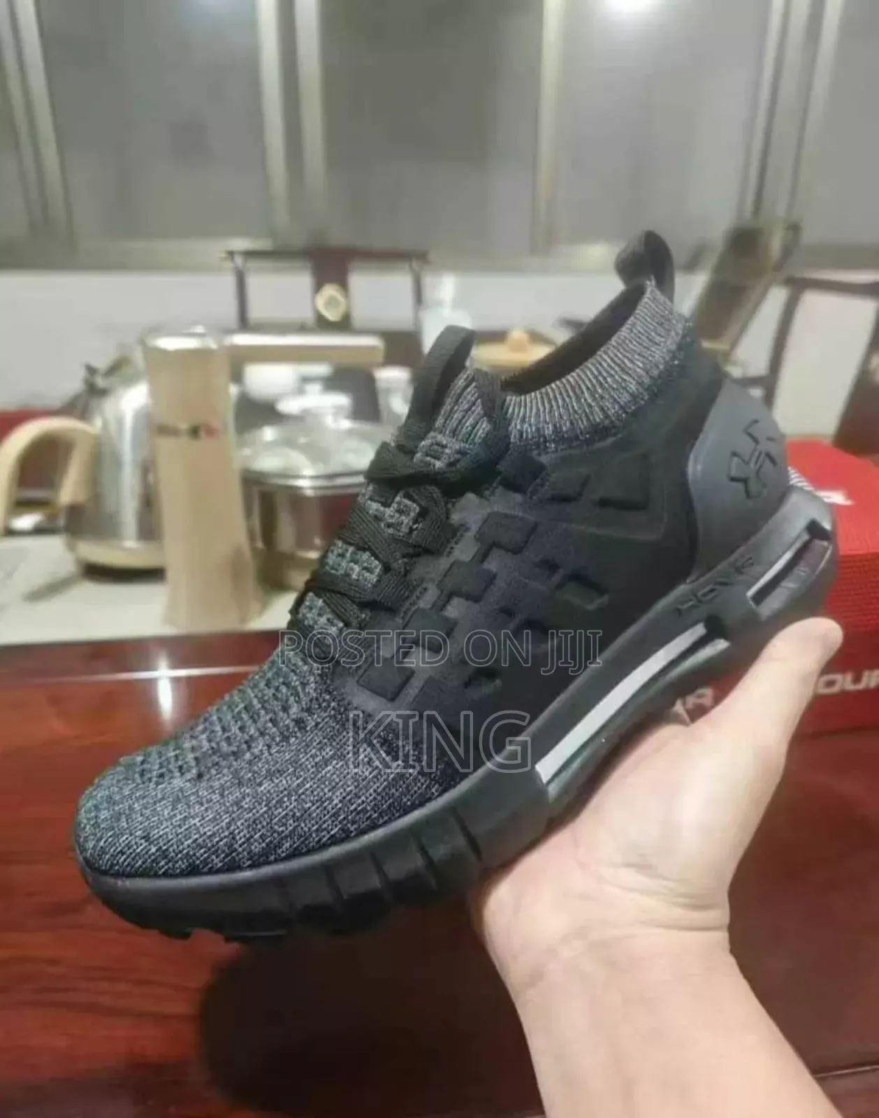 Loft Under Armour HOVR Phantom 1 Shoes