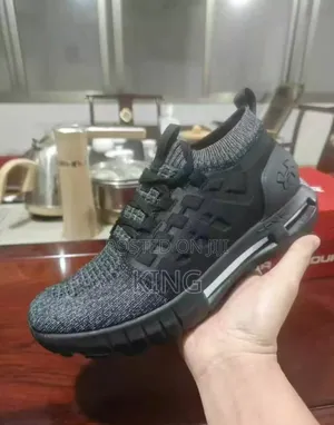 Loft Under Armour HOVR Phantom 1 Shoes