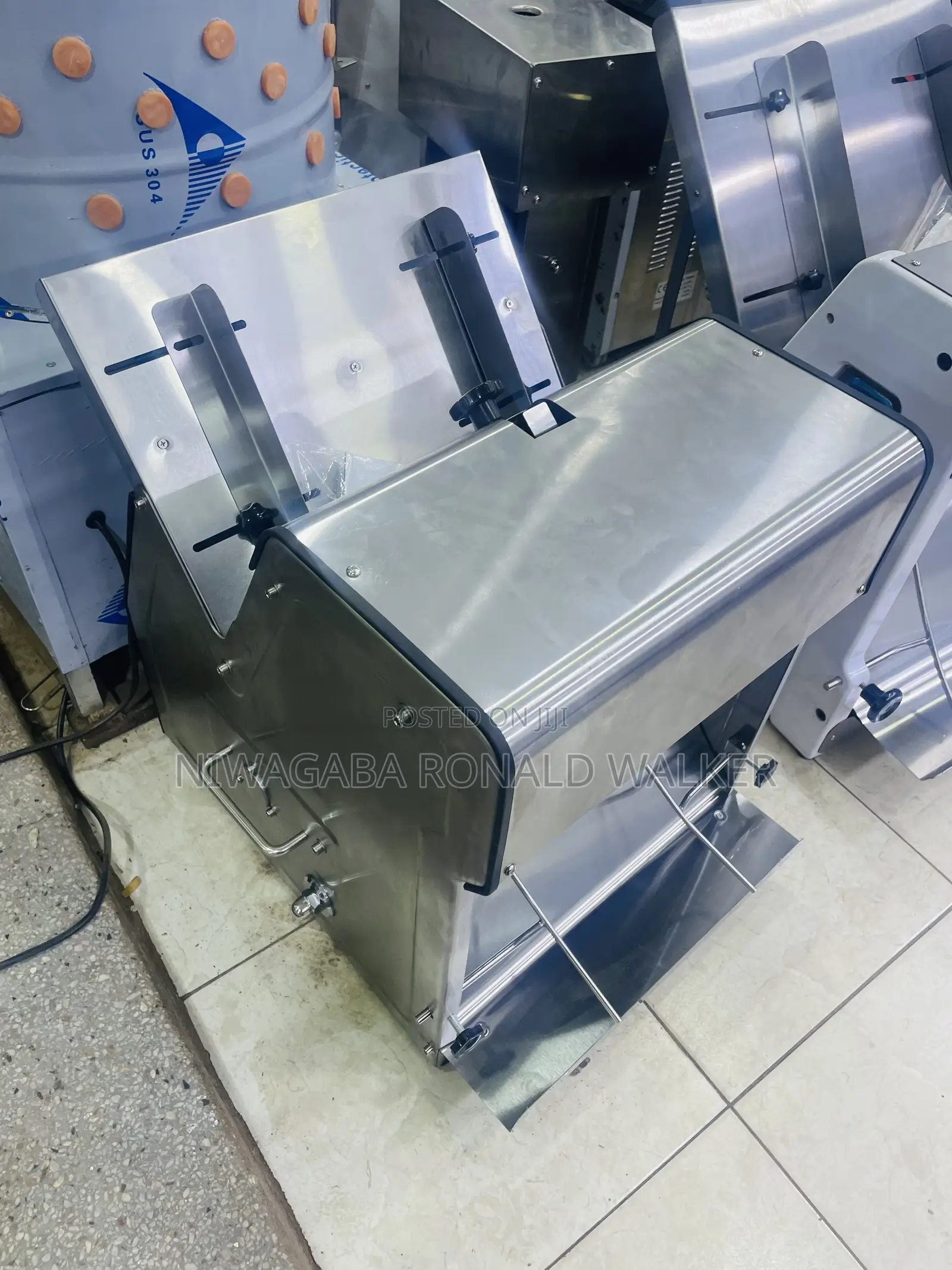 Electric Commercial Bread Slicer
