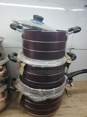 Dark Brown Dining Dishes With Frying Pan