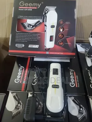 Geemy Rechargeable Shaving Machine With Battery Indicator