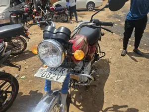 Bajaj Boxer 2022 Red