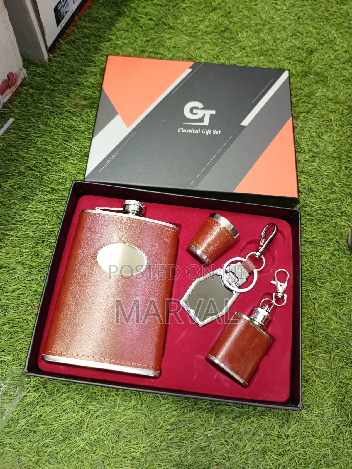 Liquor Drinking Gift Set / Hip Flask Gift Set