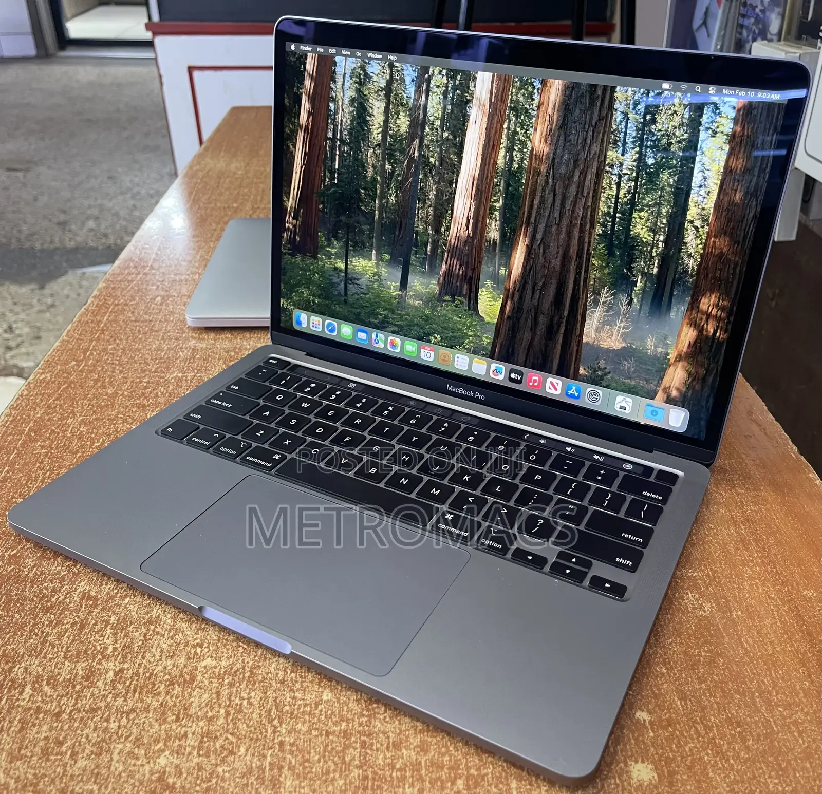 Laptop Apple MacBook Pro 2020 16GB Intel Core I5 SSD 512GB