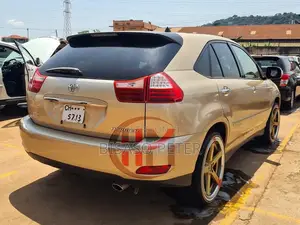 Toyota Harrier 2.4 2012 Gold