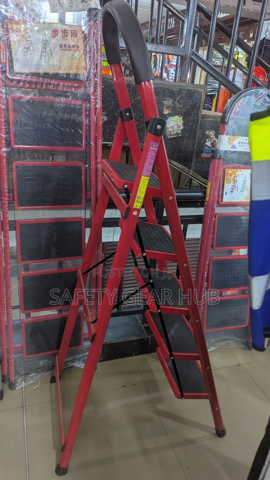 Foldable Ladders (4 Steps)