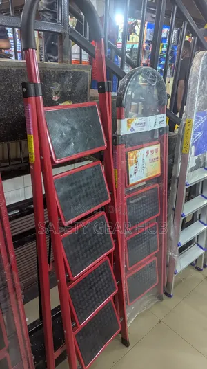 Foldable Ladders (4 Steps)