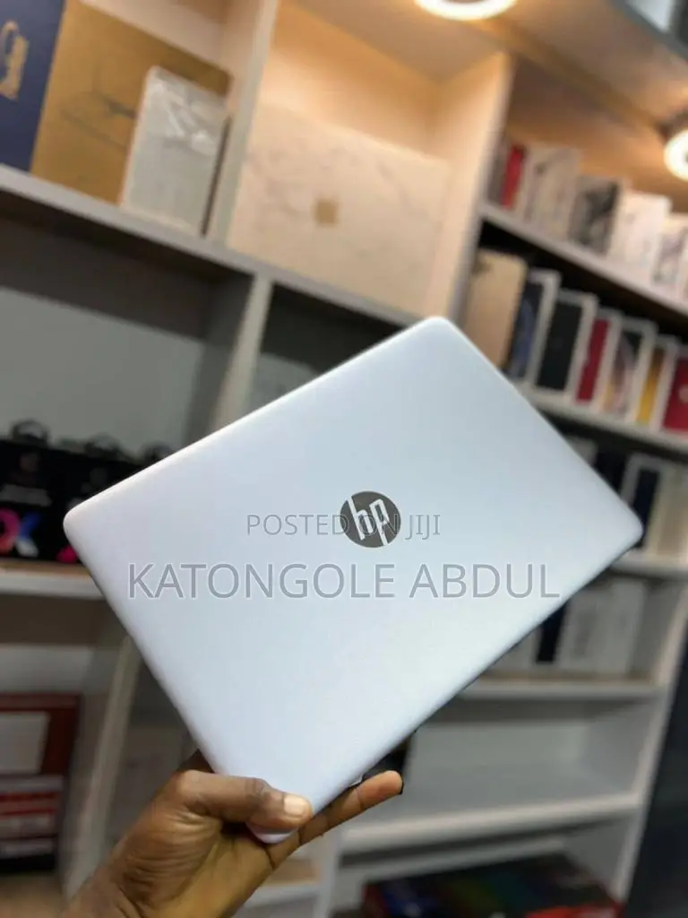 New Laptop HP EliteBook 840 8GB Intel Core I7 SSD 256GB