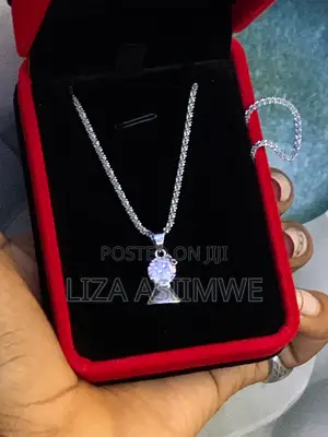Round Crystal Clear Lady’S Necklaces