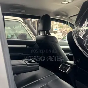 Toyota Hilux 2017 Silver
