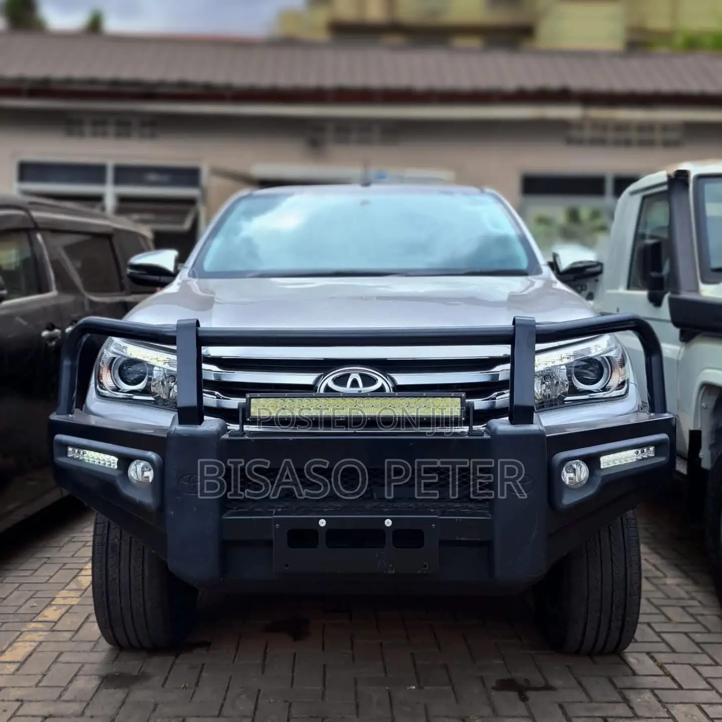 Toyota Hilux 2017 Silver