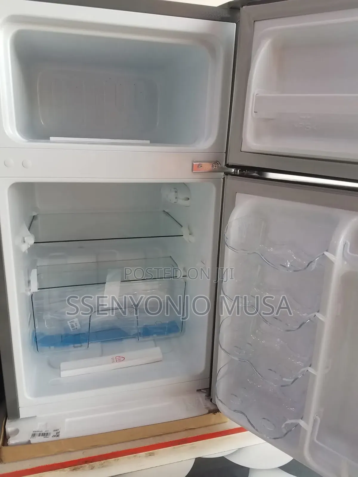 Hisense 120l Top Freezer Double Door Fridge -Silver, Rd-12dr