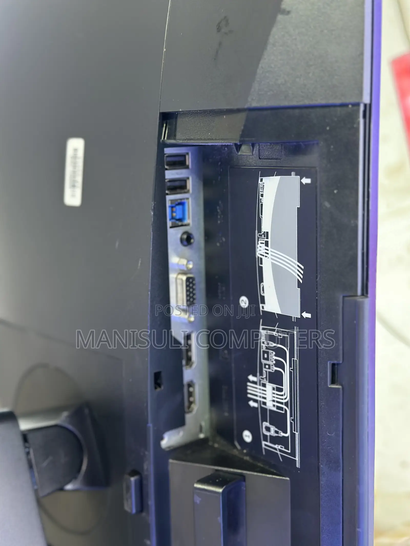 Monitor Dell 24 Inch Touchscreen VGA HDMI DP DIV Etc
