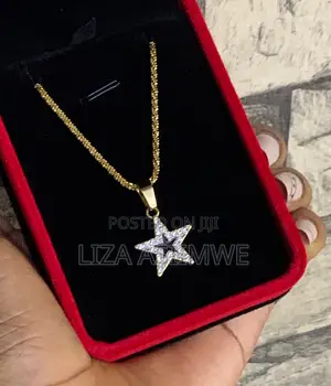 Star Designer Icy Pendant Necklace