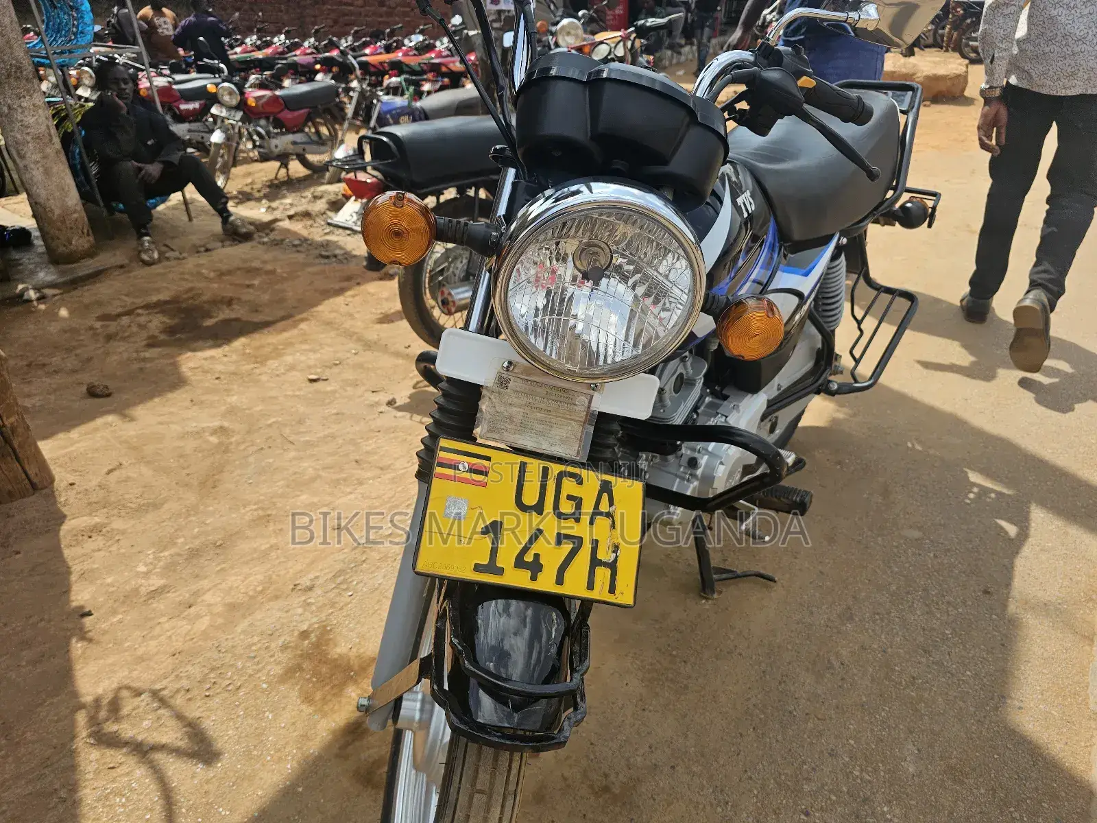 TVS HLX 125 2024 Black