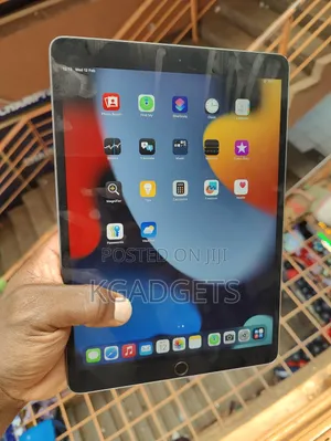 Apple iPad 3 Wi-Fi + Cellular 64 GB Gray