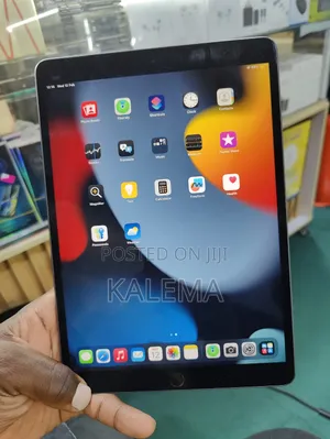 Apple iPad 3 Wi-Fi + Cellular 64 GB Gray
