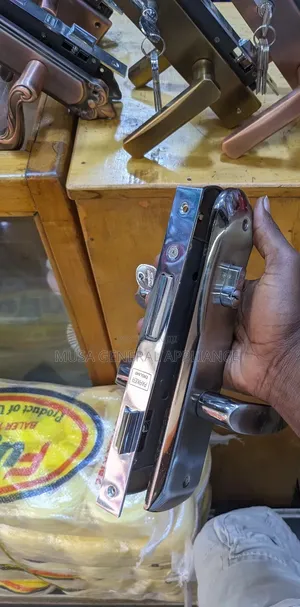 Double Door Lock