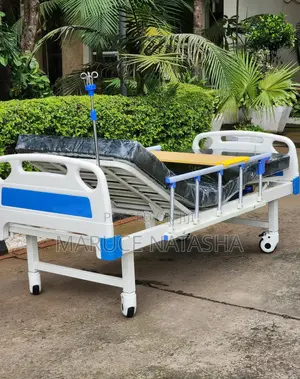Hospital Manual Two Functions Bed With a Mattress