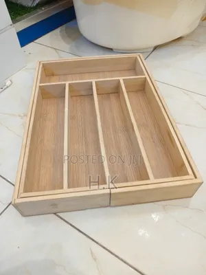 Bamboo Expandable Cutlery Tray.