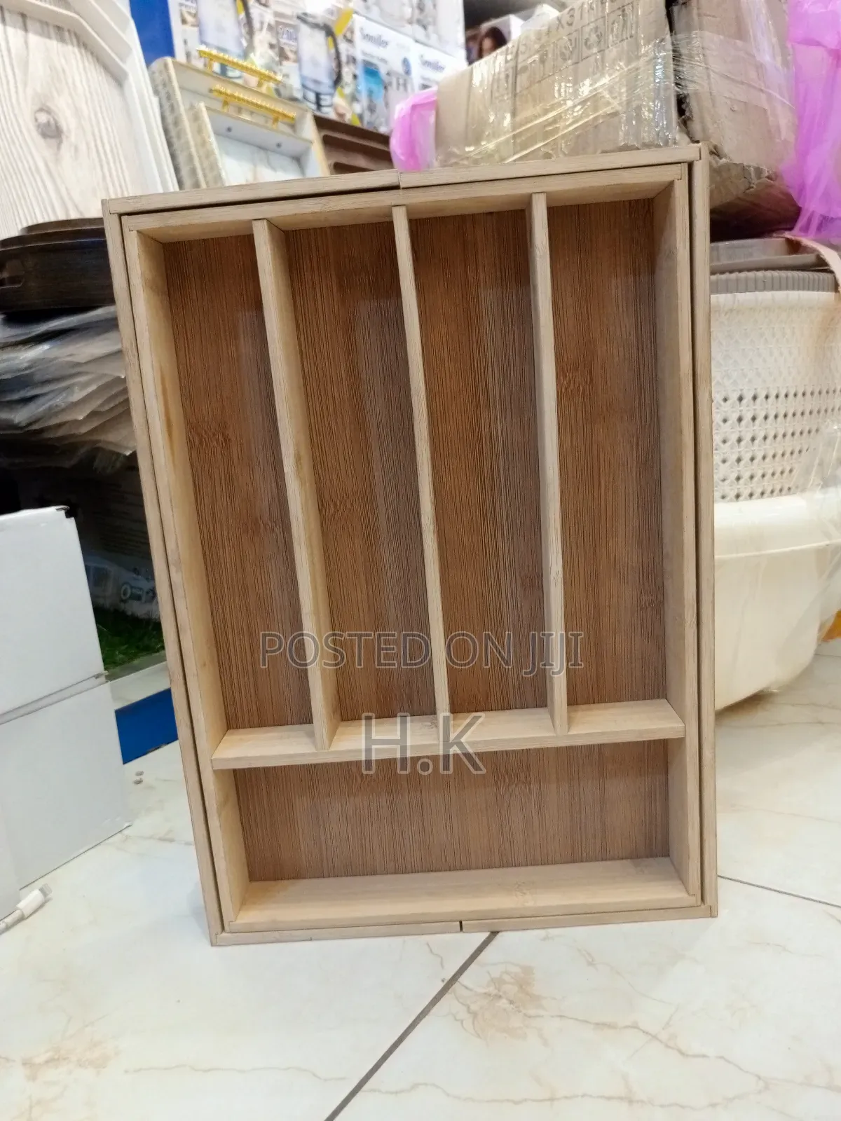 Bamboo Expandable Cutlery Tray.