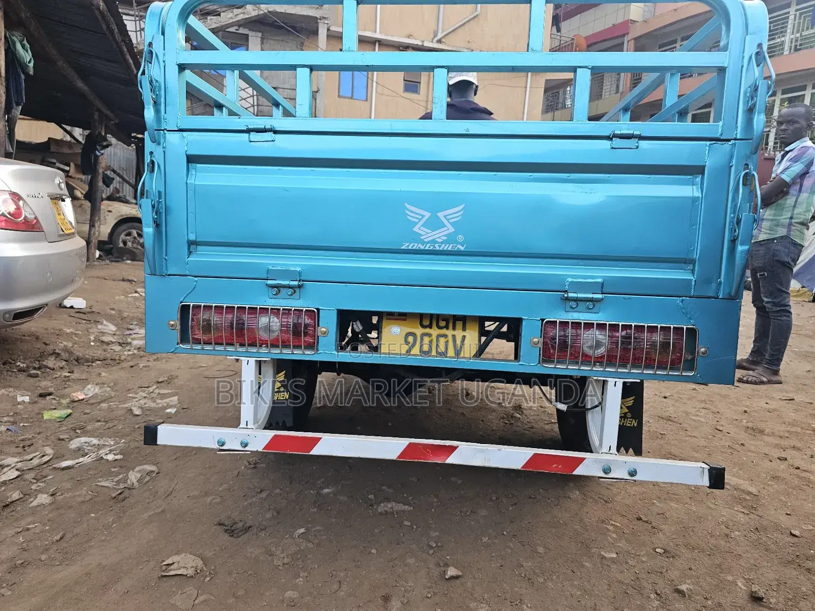 Tricycle Ihemas 2024 Gray