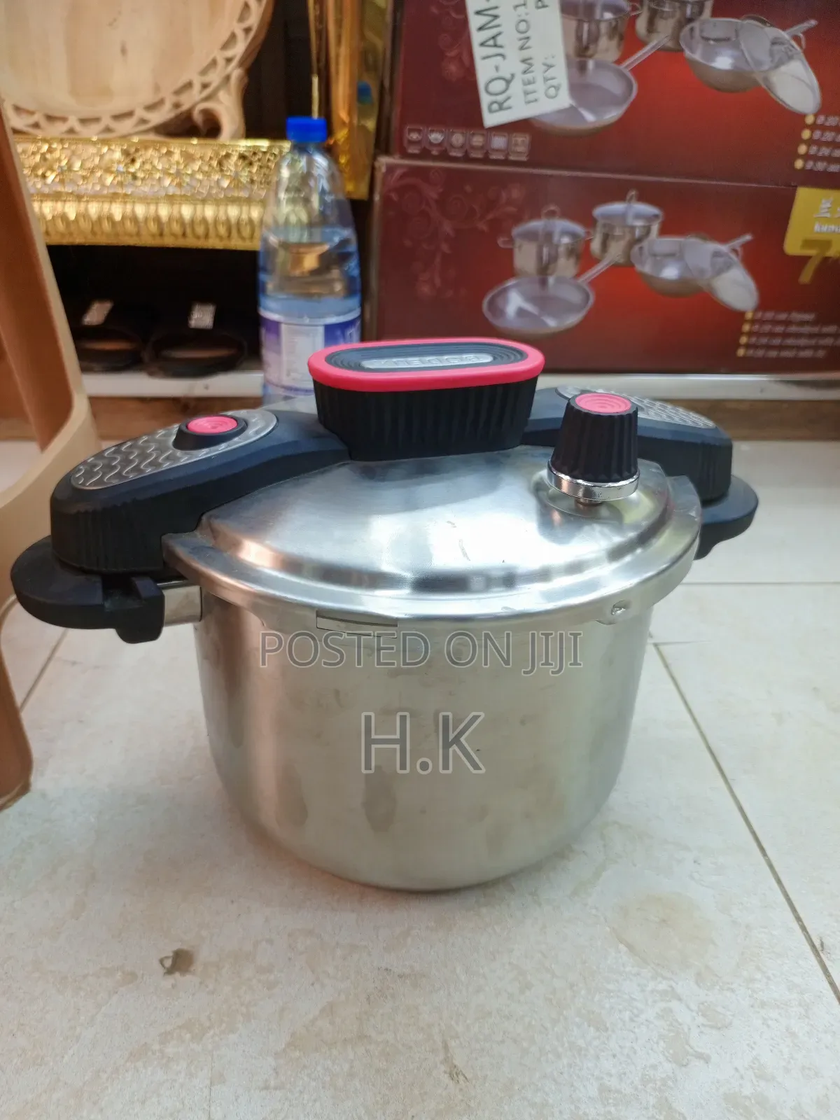 8-Litre Pressure Cooker