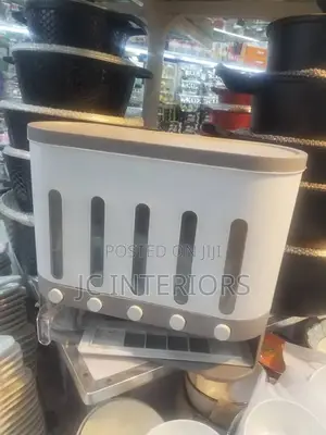 Dispenser Container