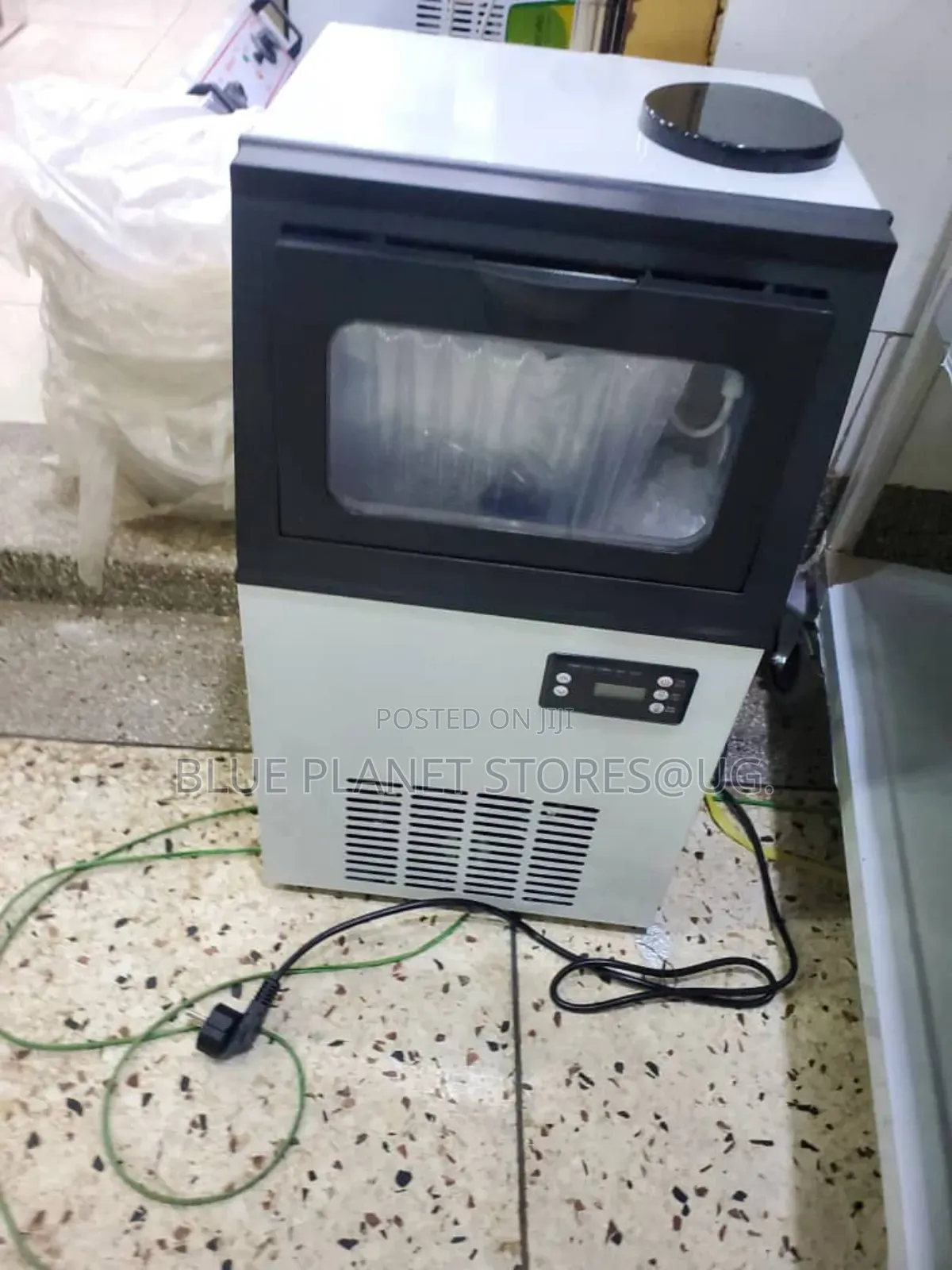 COMMERCIAL Ice Cube Maker \\ 40kg/24h \\ 350w _ SKF-ATS40FT