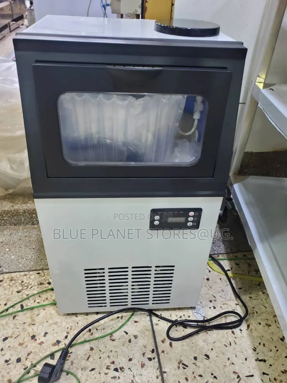 COMMERCIAL Ice Cube Maker \\ 40kg/24h \\ 350w _ SKF-ATS40FT
