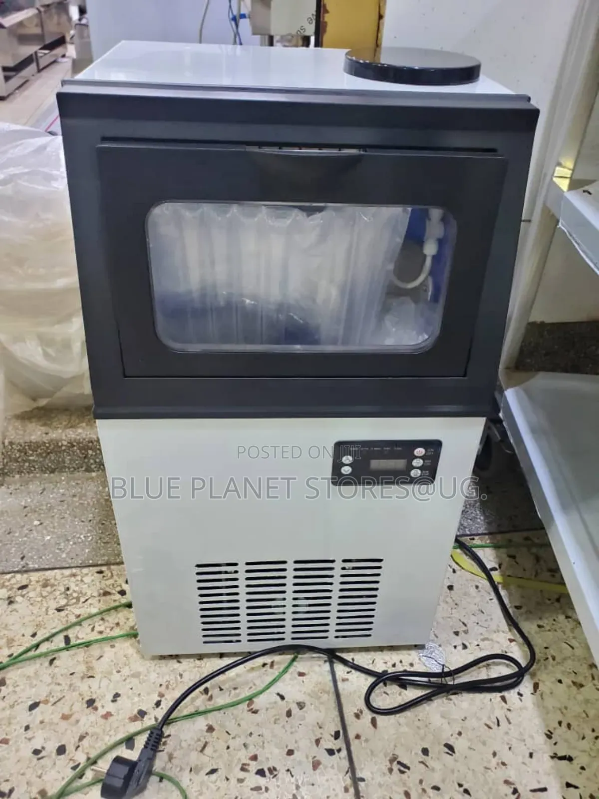 COMMERCIAL Ice Cube Maker \\ 40kg/24h \\ 350w _ SKF-ATS40FT