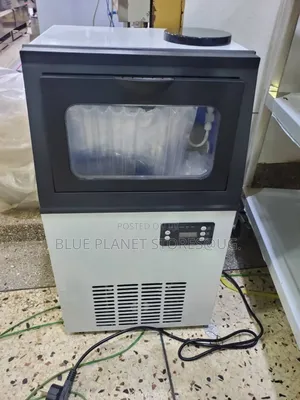 COMMERCIAL Ice Cube Maker \\ 40kg/24h \\ 350w _ SKF-ATS40FT