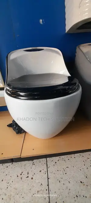 Original Luxury Toilet Black And White Merino Press P Type