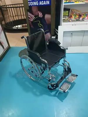 Class a Commode Wheelchair