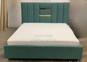 Bed Sad Green