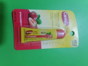 Carmex, Daily Care, Moisturizing Lip Balm Strawberry, SPF 15