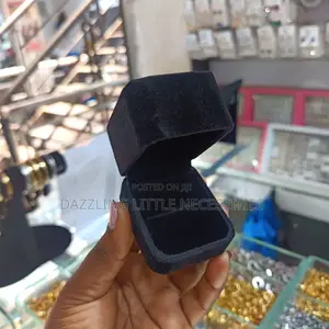 Raven Engagement/Wedding Ring Box - Velvet Black