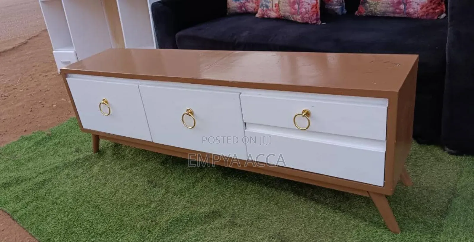 TV Stand Kool