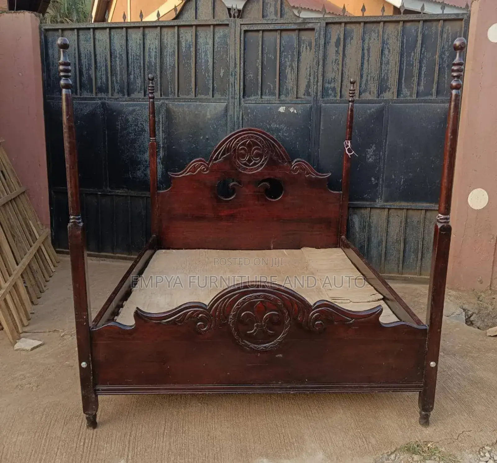 Used Bed Mahogany