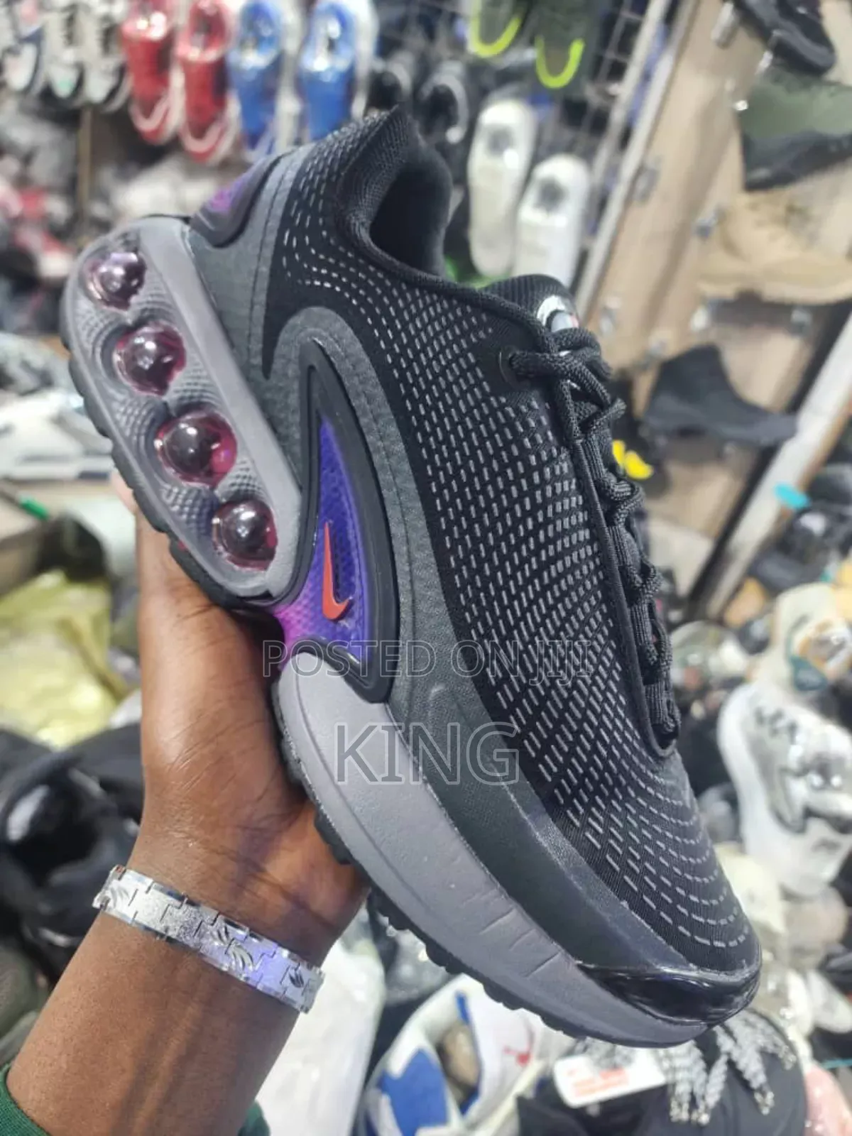 Valid Nike Men's Air Max DN Sneakers