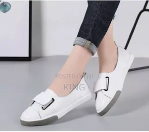 White Confort Sneakers