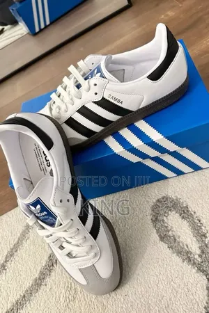 Adidas Confort Sneakers