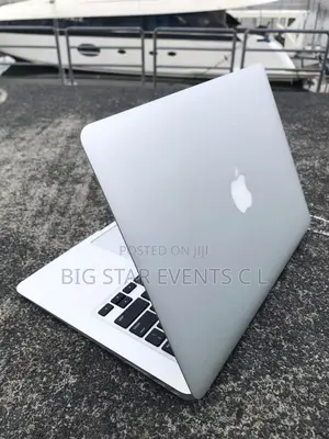 Laptop Apple MacBook Air 4GB Intel Core I5 SSD 128GB
