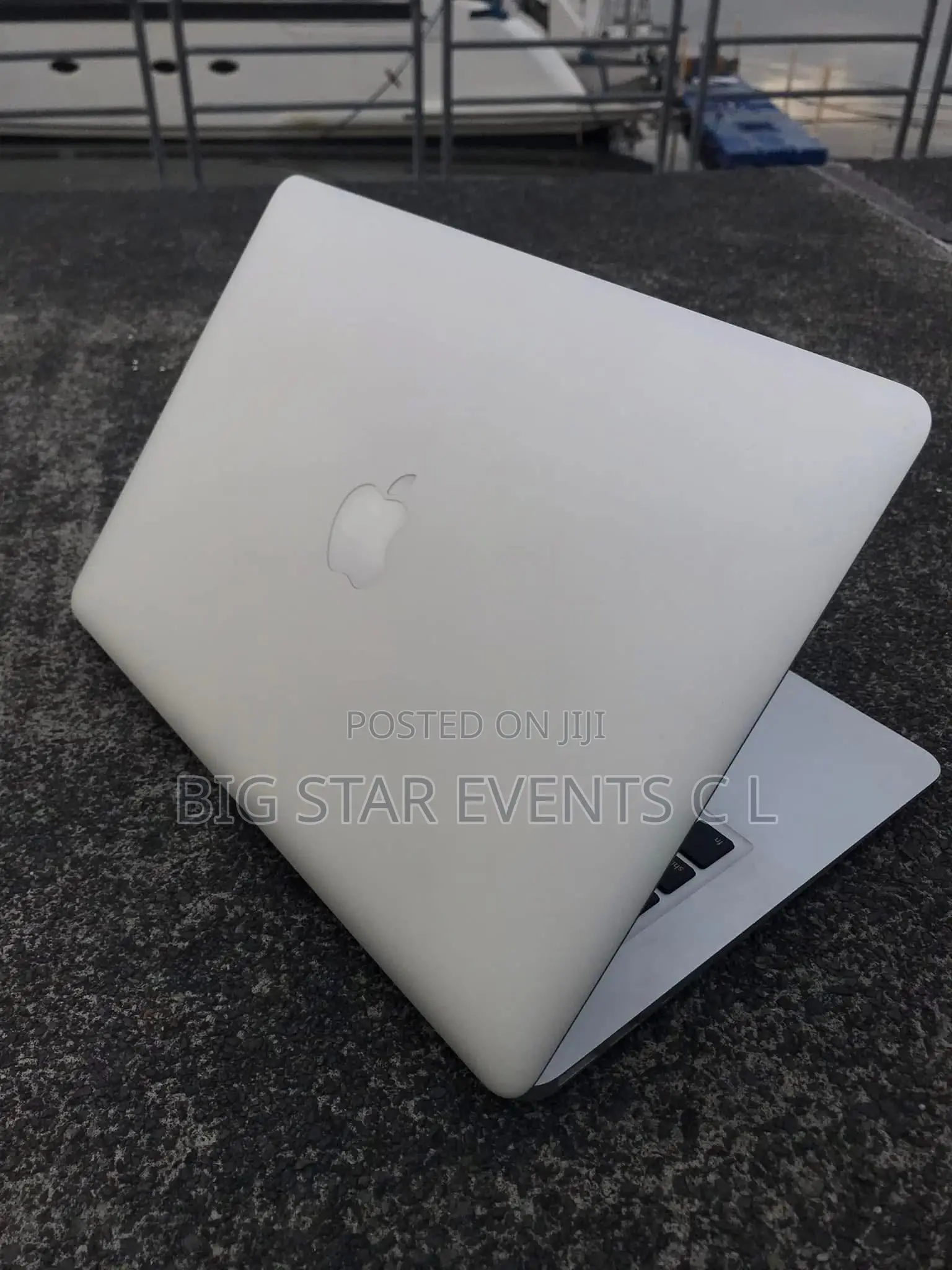 Laptop Apple MacBook Air 4GB Intel Core I5 SSD 128GB