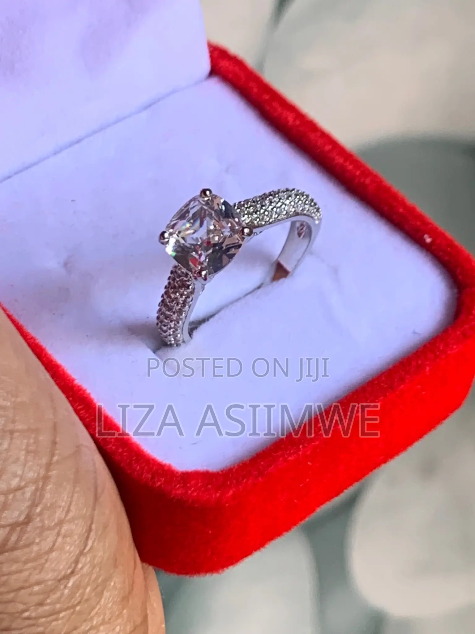 Female Single Stone Silver Ring (Size 8)(18)