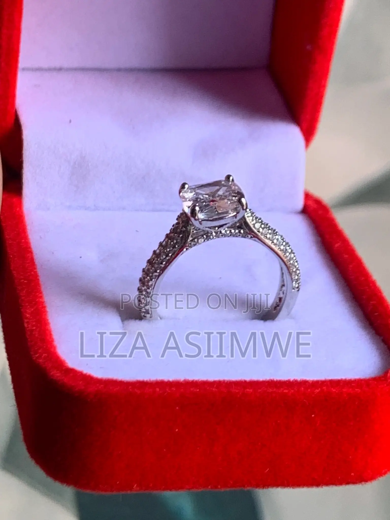 Female Single Stone Silver Ring (Size 8)(18)