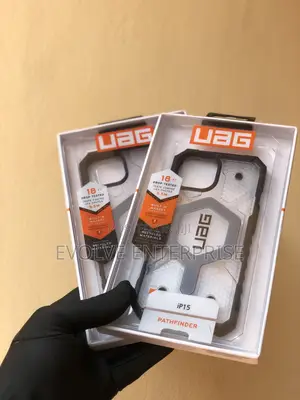 URBAN ARMOR GEAR UAG Pathfinder Clear Case for iPhone 15